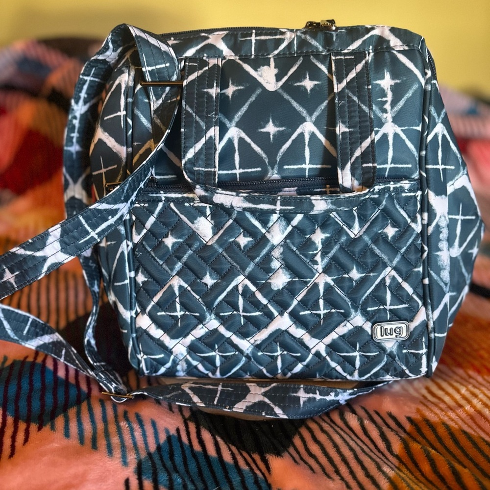 Lug Chewy Insulated Lunch Bag in Diamond Navy